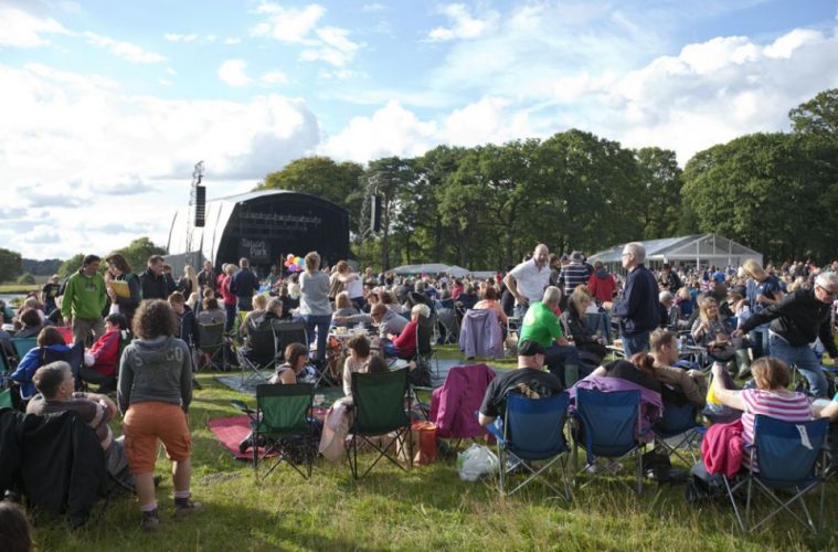 Tatton Park free concert 8 tatton park crowd 2 sm