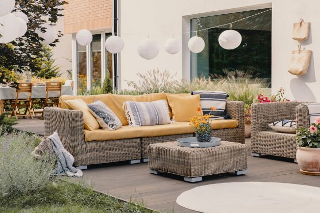 How much does it cost to replace your garden furniture? 10 garden furniture
